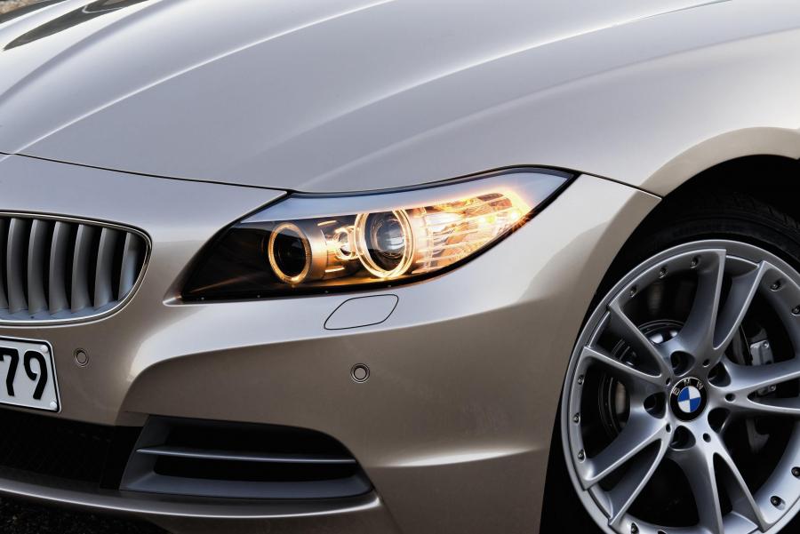  BMW Z4 Roadster 2010 года  (фото 25 из 39)